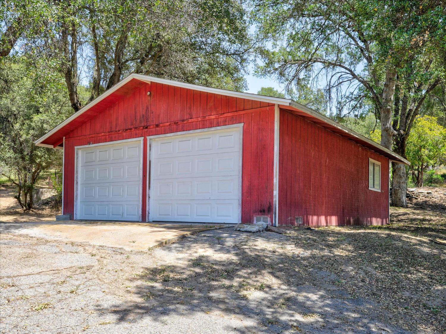 49020 Manzanita Road Oakhurst, CA 93644 - Photo 53 of 61