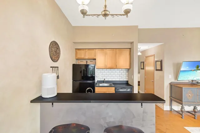 $106,000 | 488 Wabasha Street North, Unit 606, St. Paul, MN 55101