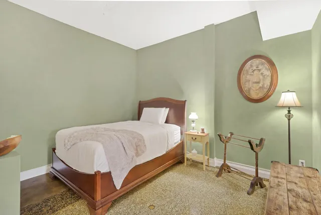 $106,000 | 488 Wabasha Street North, Unit 606, St. Paul, MN 55101