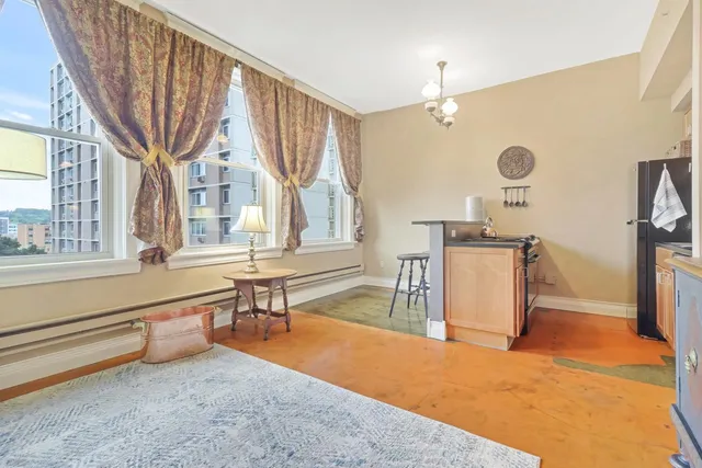 $106,000 | 488 Wabasha Street North, Unit 606, St. Paul, MN 55101