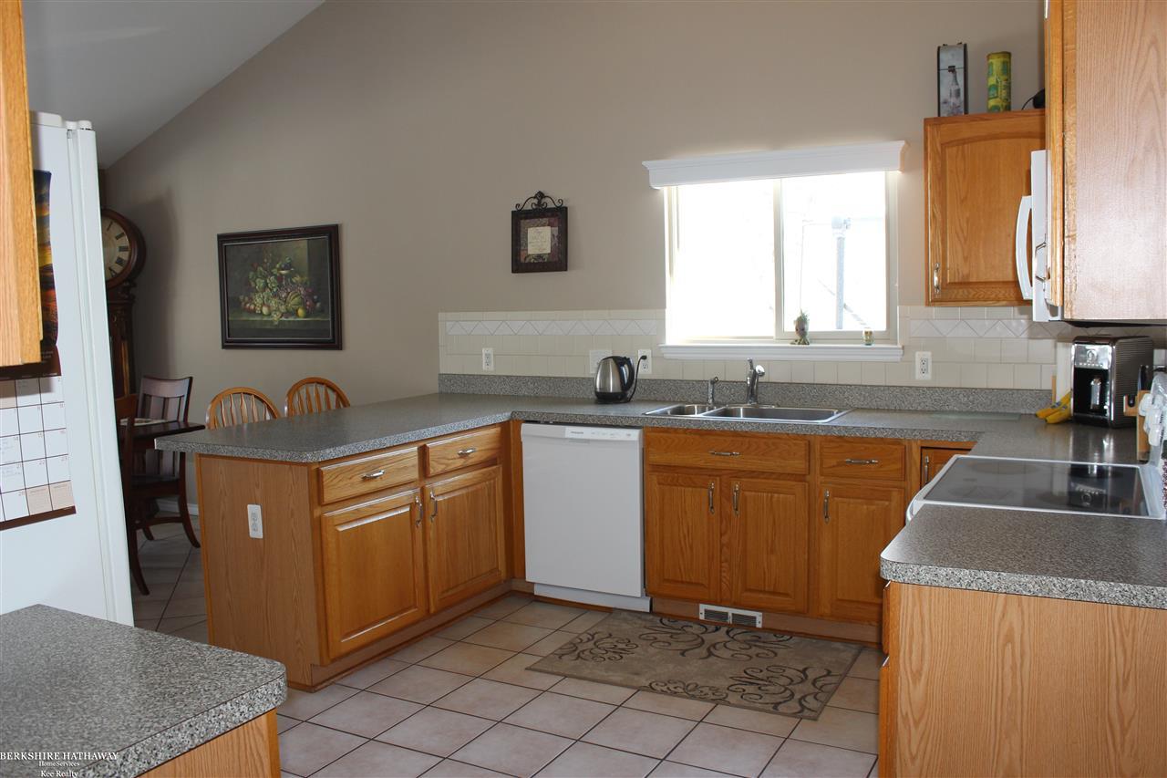 8385 East Pearson Road Utica, MI 48316 - Photo 12 of 50 31370021-15.JPG