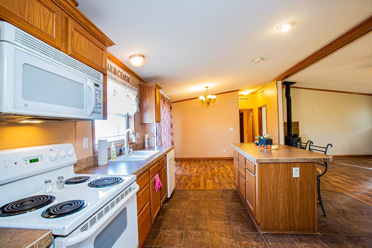 20942 Southwest Tawakoni Road Douglass, KS 67039 - Photo 14 of 34