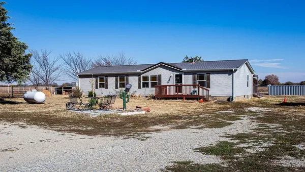 $259,000 | 20942 Southwest Tawakoni Road, Douglass, KS 67039