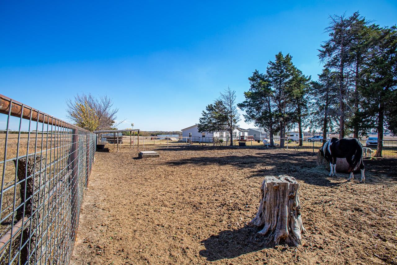 20942 Southwest Tawakoni Road Douglass, KS 67039 - Photo 25 of 34