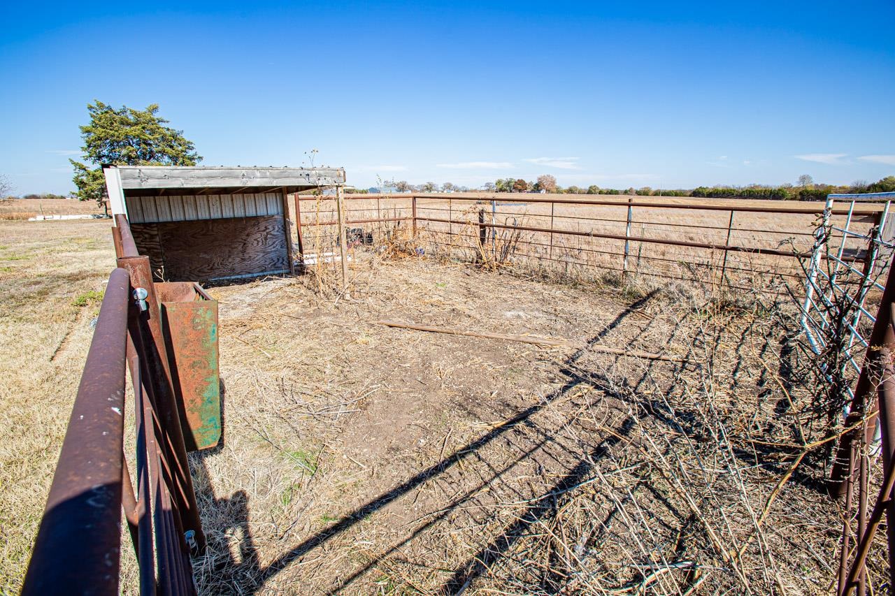 20942 Southwest Tawakoni Road Douglass, KS 67039 - Photo 27 of 34