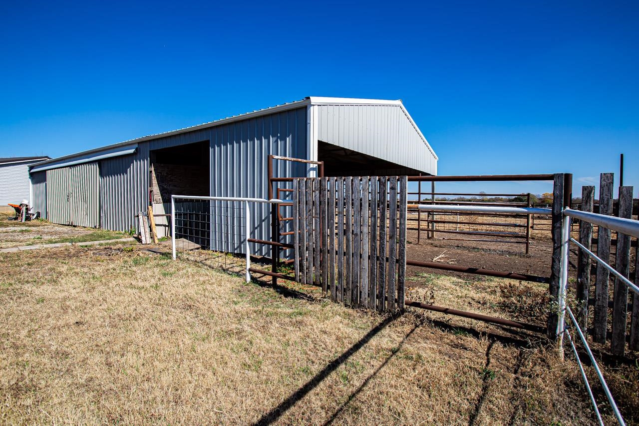 20942 Southwest Tawakoni Road Douglass, KS 67039 - Photo 30 of 34