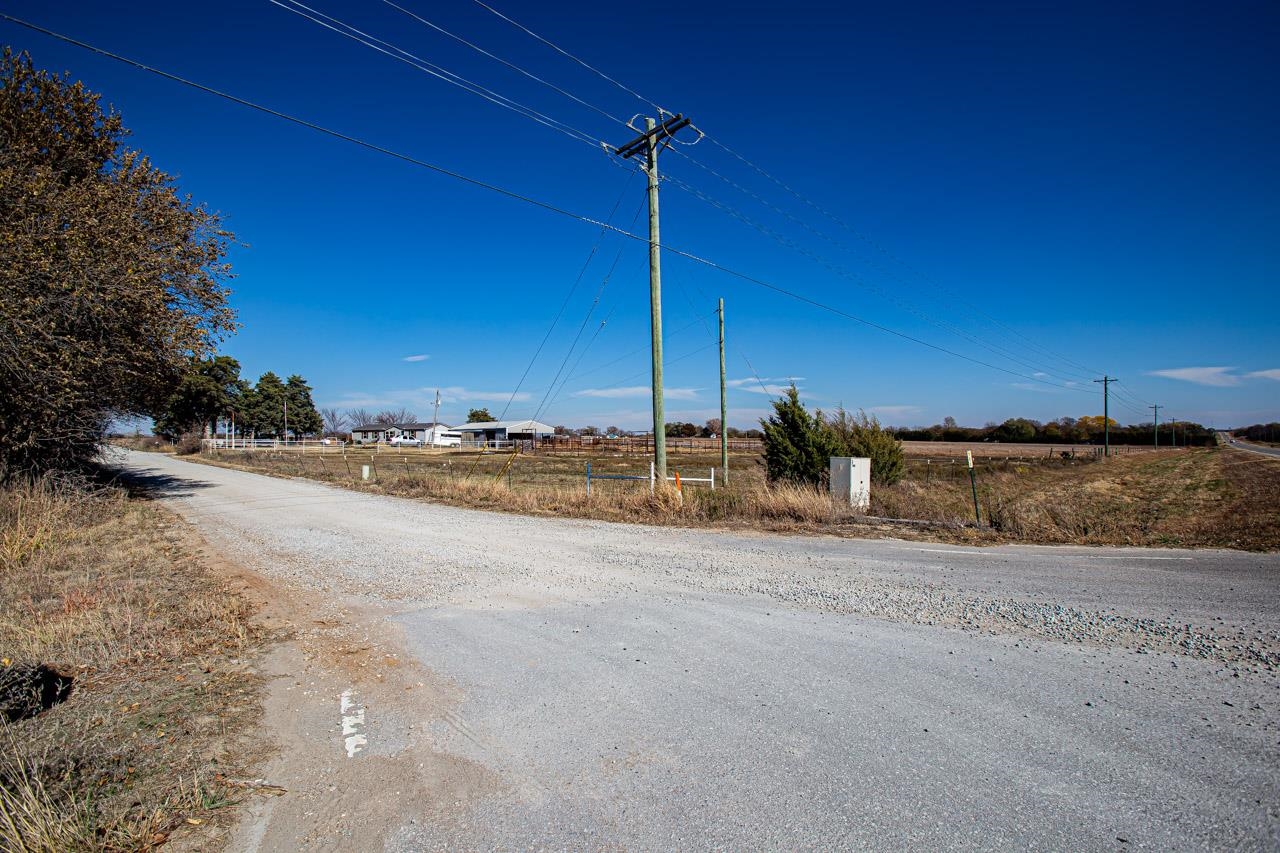 20942 Southwest Tawakoni Road Douglass, KS 67039 - Photo 5 of 34