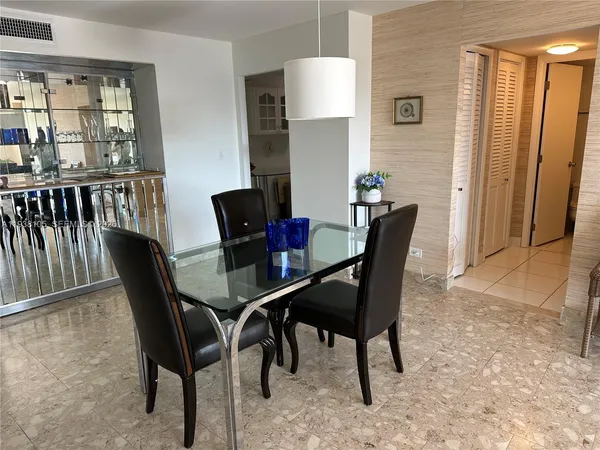 a view of a window in an empty room