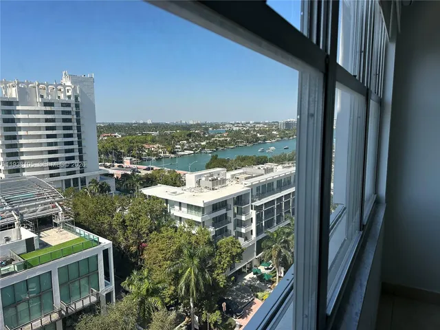 $3,300 | 6039 Collins Avenue, Unit 1434, Miami Beach, FL 33140
