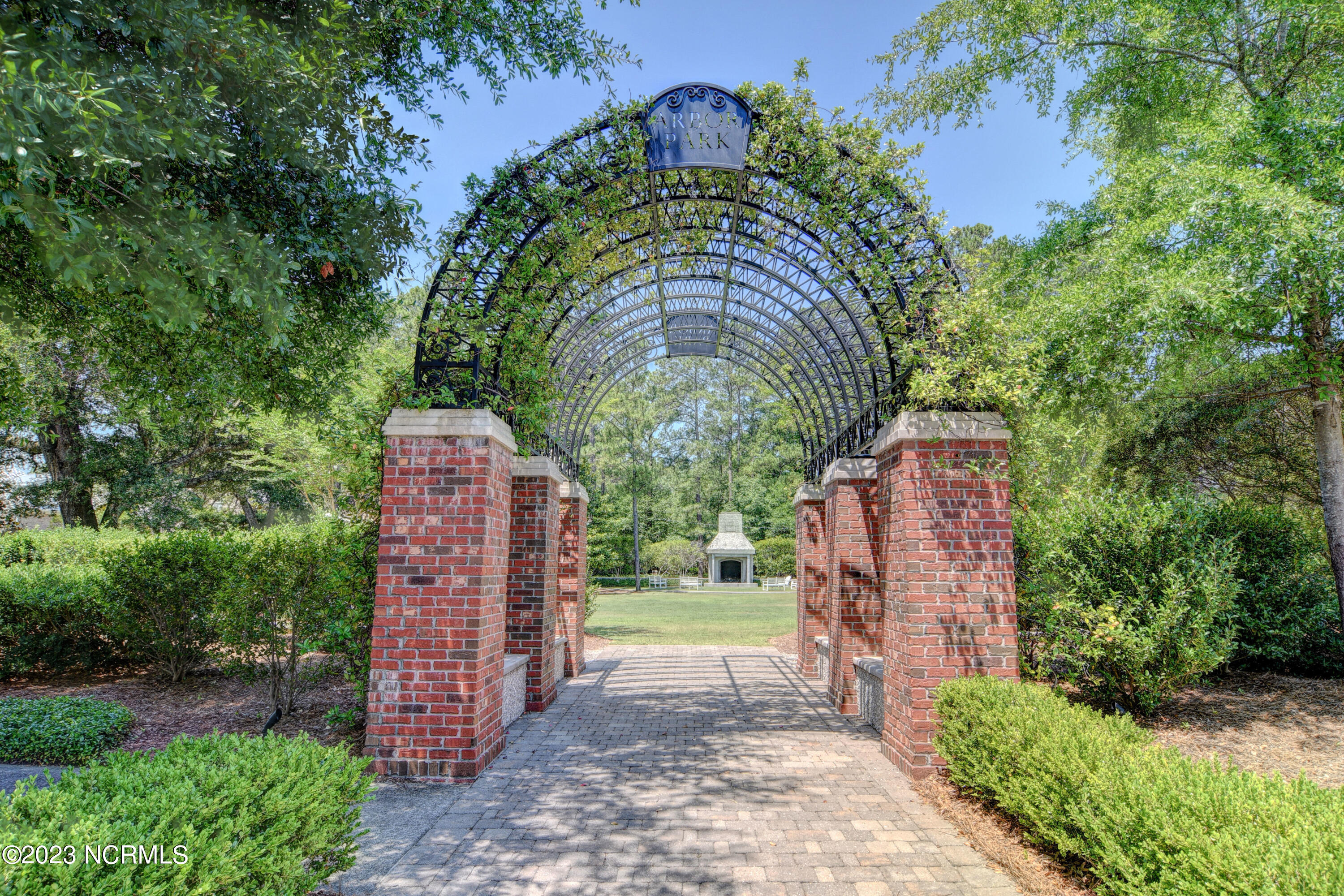 5421 Orton Point Road Wilmington, NC 28403 - Photo 82 of 92 Arbor Park Old Garden entrance