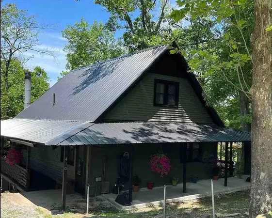 $525,000 | 410 Wagon Creek Loop, Creal Springs, IL 62922