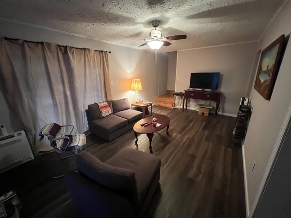 $515,000 | 410 Wagon Creek Loop, Creal Springs, IL 62922