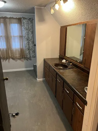 $515,000 | 410 Wagon Creek Loop, Creal Springs, IL 62922
