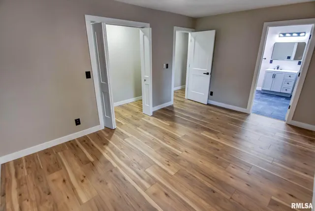 $184,900 | 513 East Oak Street, Taylorville, IL 62568