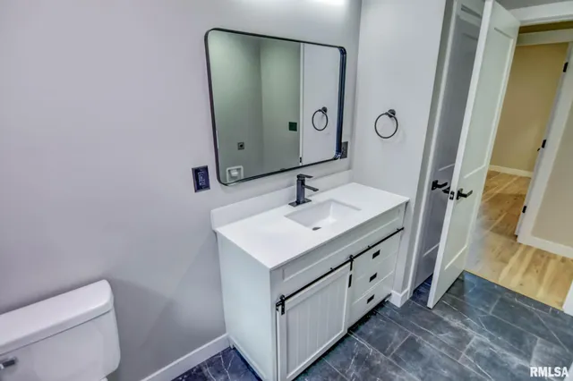 $184,900 | 513 East Oak Street, Taylorville, IL 62568