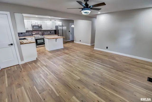 $184,900 | 513 East Oak Street, Taylorville, IL 62568