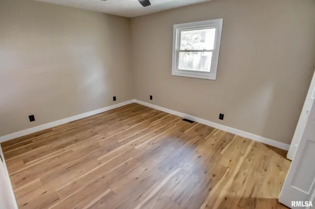 $184,900 | 513 East Oak Street, Taylorville, IL 62568