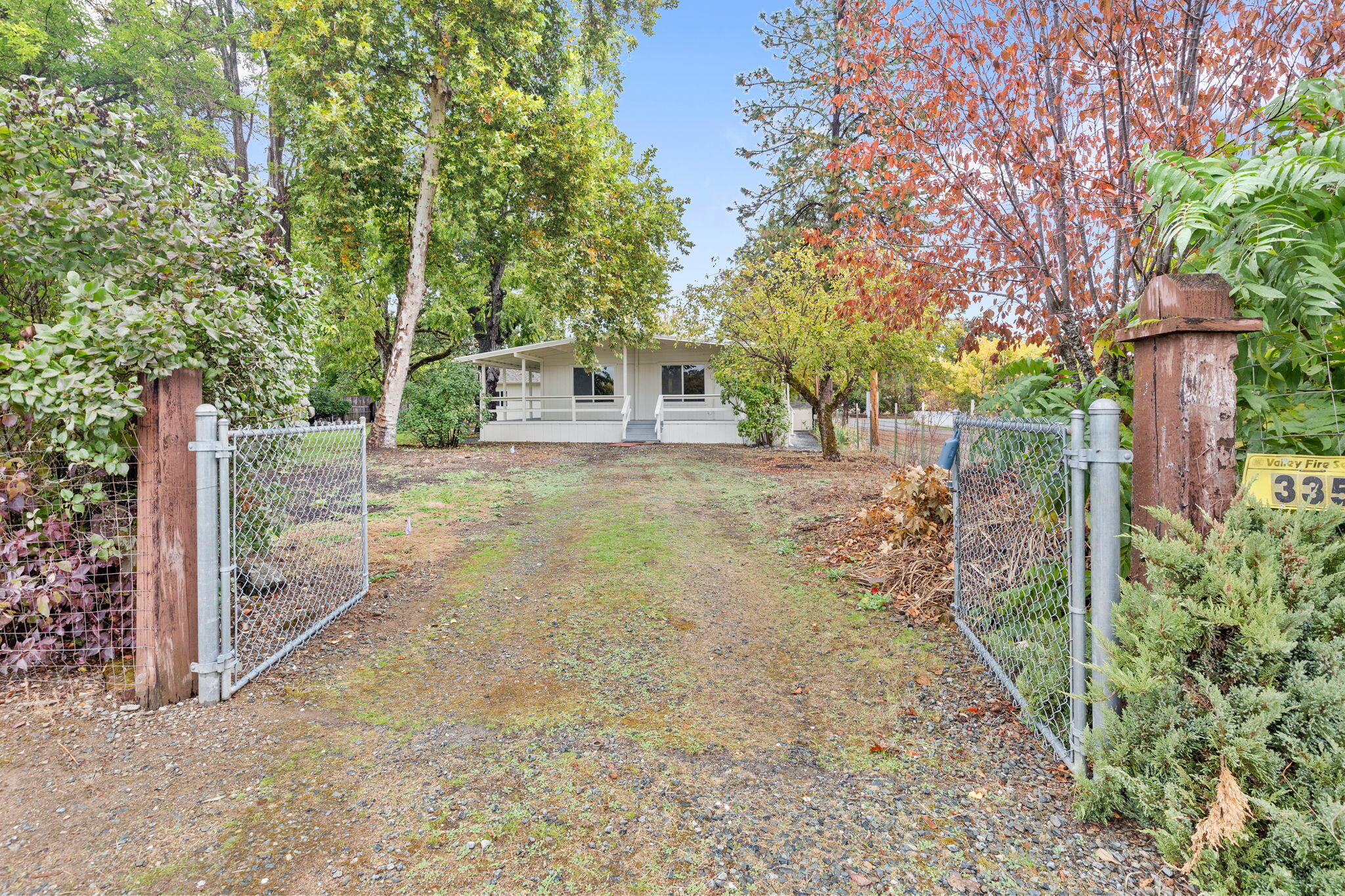 335 Tavis Drive Merlin, OR 97532 - Photo 5 of 25