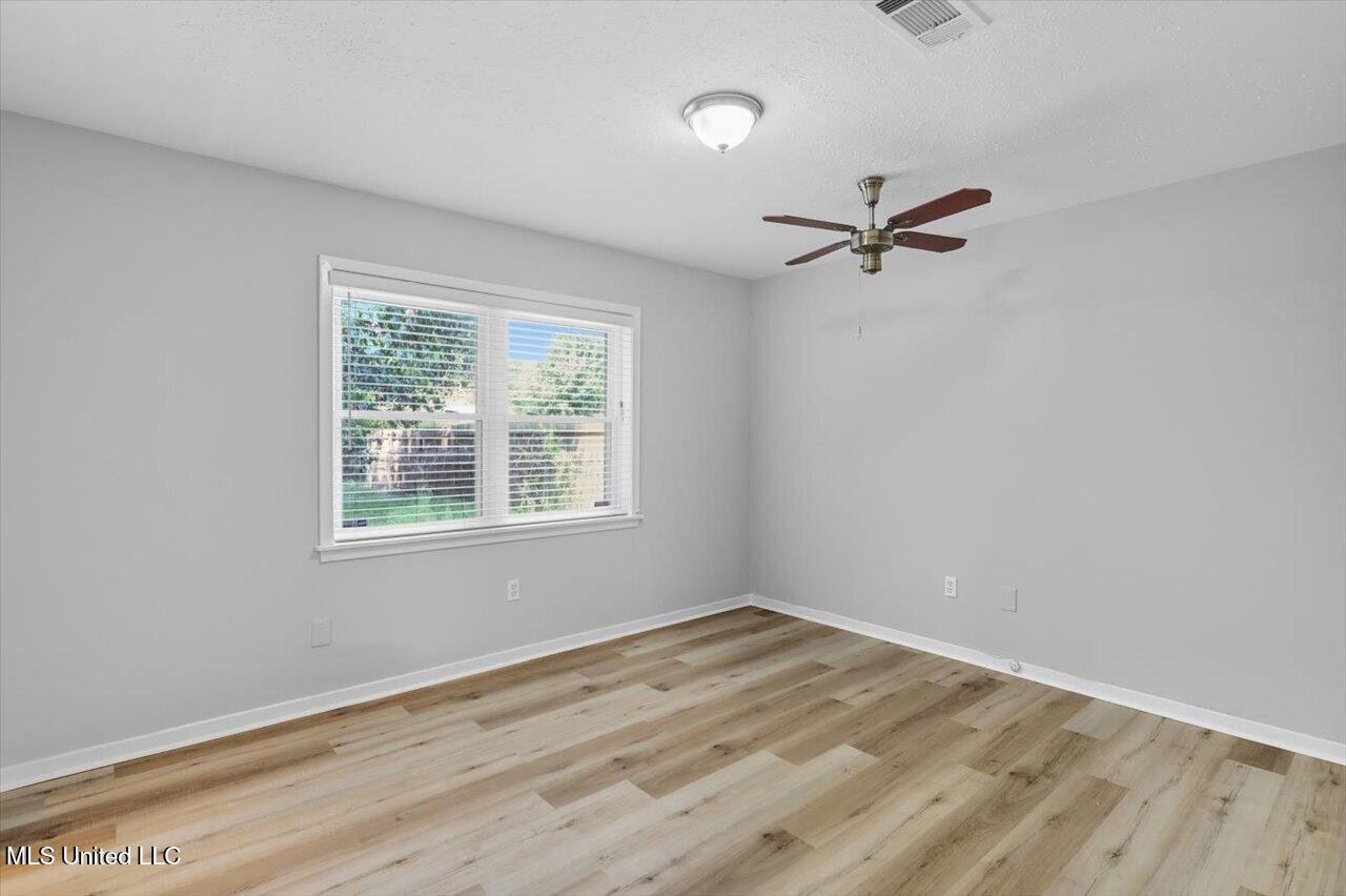 434 Sarah Street Pearl, MS 39208 - Photo 11 of 17 14-434 Sarah St _ Home Tours MS