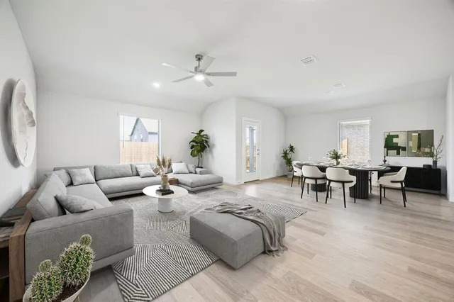 $329,990 | 475 Sierra Ridge, Lavon, TX 75166