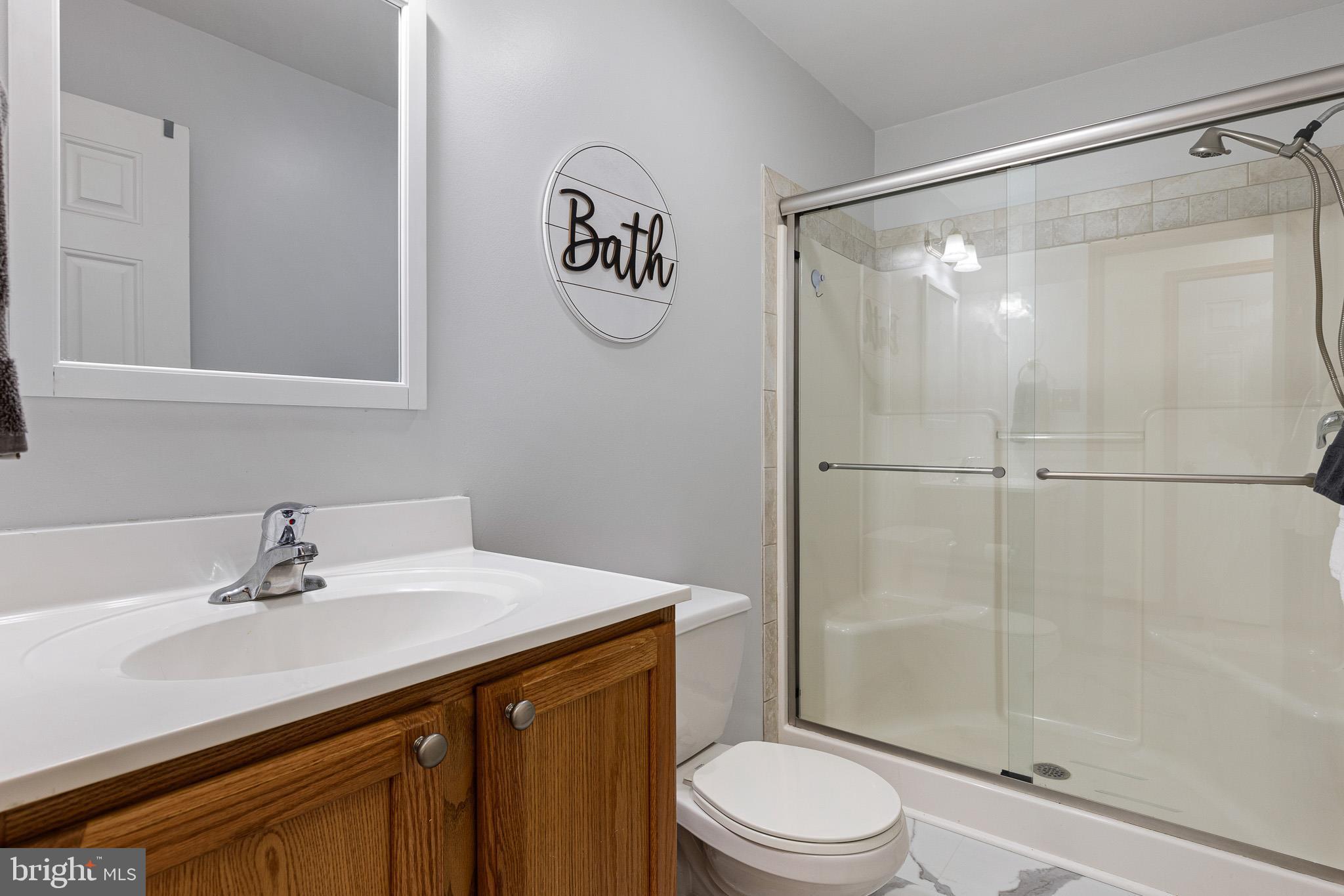32 Arden Road North East, MD 21901 - Photo 23 of 37 Center Hall Bath