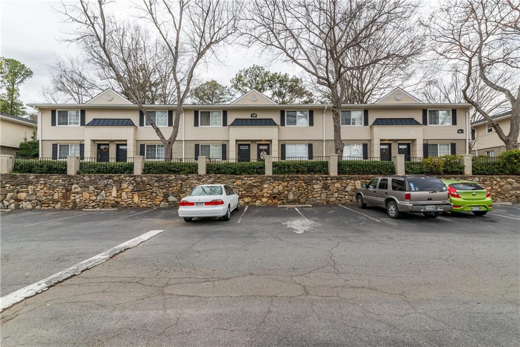 6940 Roswell Road, Unit 19C Atlanta, GA 30328 - Photo 1 of 1