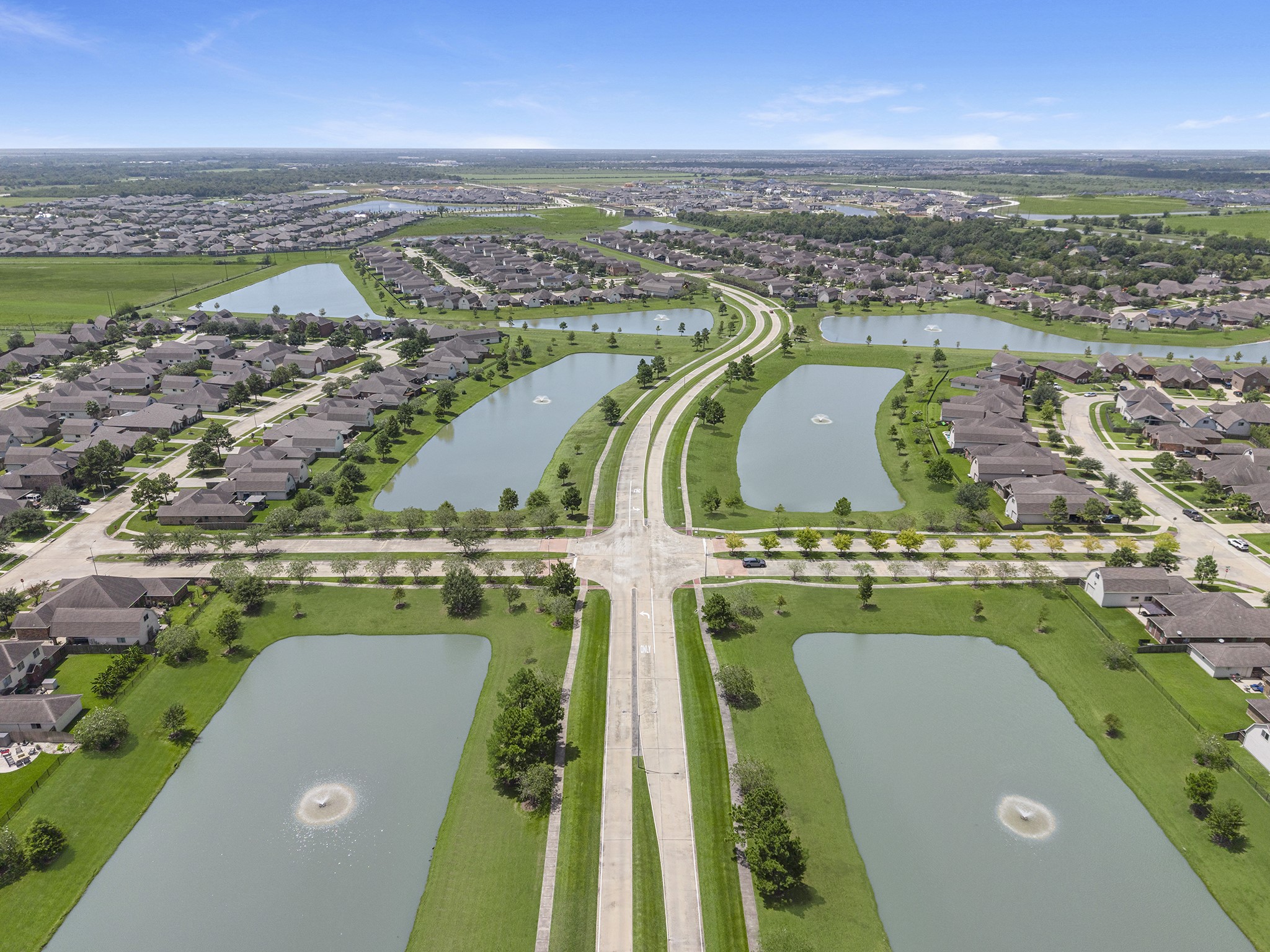 6606 Granbury Road Manvel, TX 77578 - Photo 46 of 48 Lake access. Easy access in and out!
