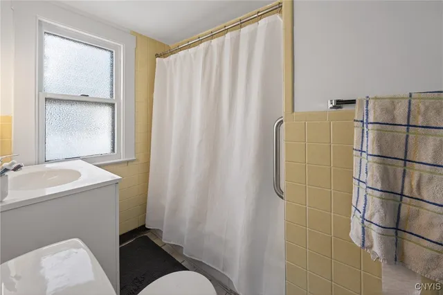 $149,900 | 430 North Monticello Drive, Syracuse, NY 13205