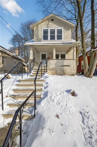$149,900 | 430 North Monticello Drive, Syracuse, NY 13205