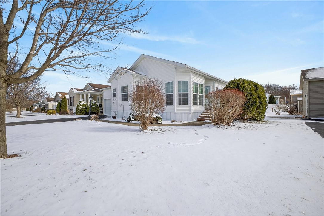 6289 Lambert Street Victor, NY 14564 - Photo 2 of 35