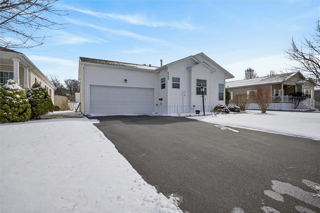 6289 Lambert Street Victor, NY 14564 - Photo 3 of 35