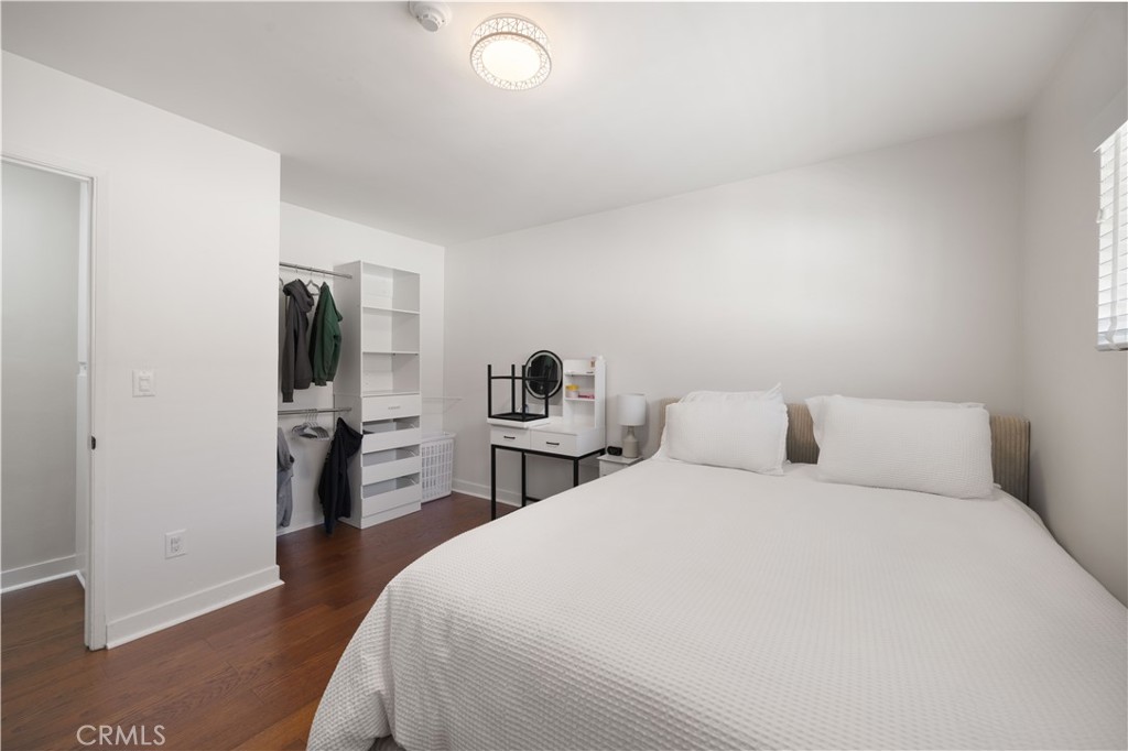 2518 Curtis Avenue, Unit 3 Redondo Beach, CA 90278 - Photo 23 of 35 a bedroom with a bed and a tv