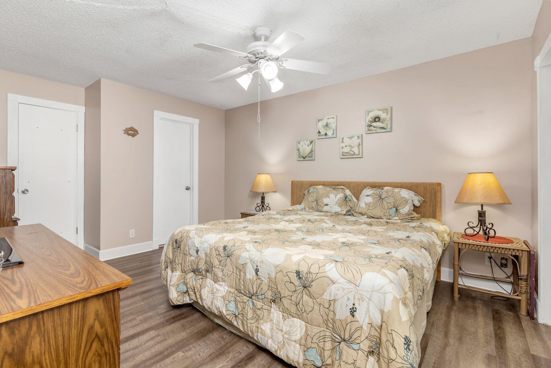 502 Oak Terrace Jupiter, FL 33458 - Photo 13 of 37 Master bedroom