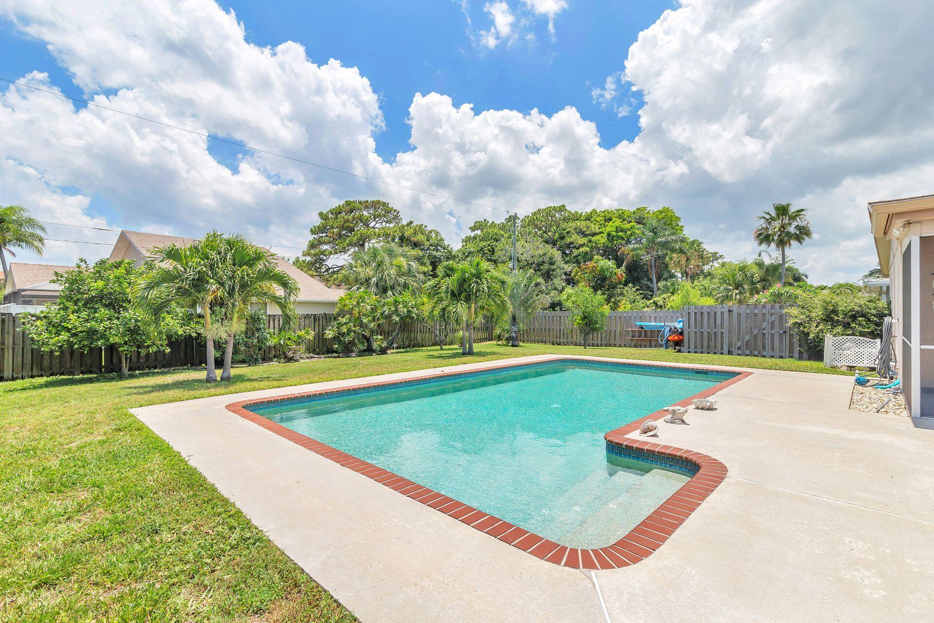 502 Oak Terrace Jupiter, FL 33458 - Photo 23 of 37 pool