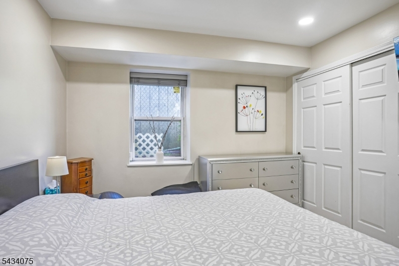 272 Walnut Street, Unit 6D Newark, NJ 07105 - Photo 15 of 24