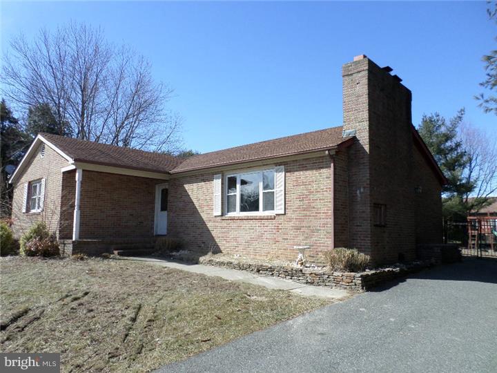 48 Wayside Road Berlin, NJ 08009 - Photo 2 of 19 Gallery Image 2