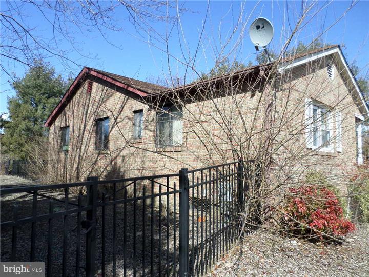 48 Wayside Road Berlin, NJ 08009 - Photo 4 of 19 Gallery Image 4