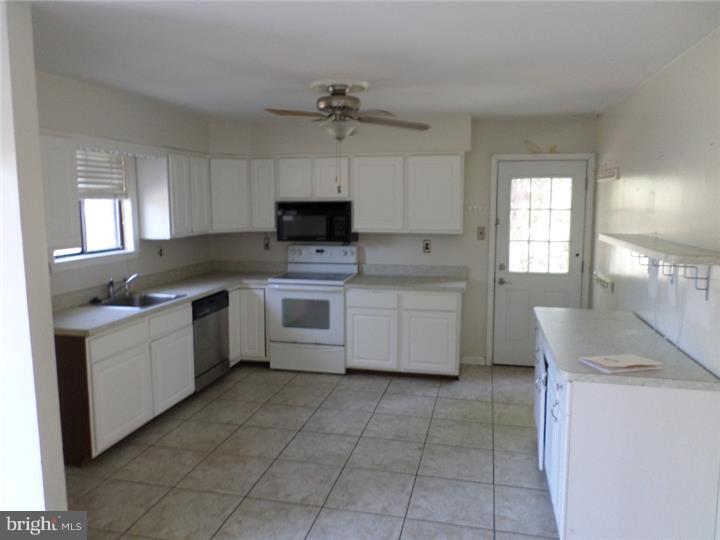 48 Wayside Road Berlin, NJ 08009 - Photo 7 of 19 Gallery Image 7