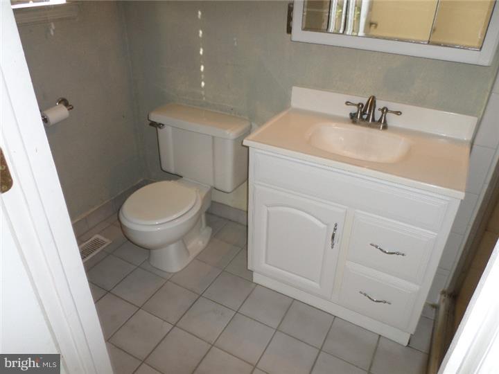48 Wayside Road Berlin, NJ 08009 - Photo 10 of 19 Gallery Image 10