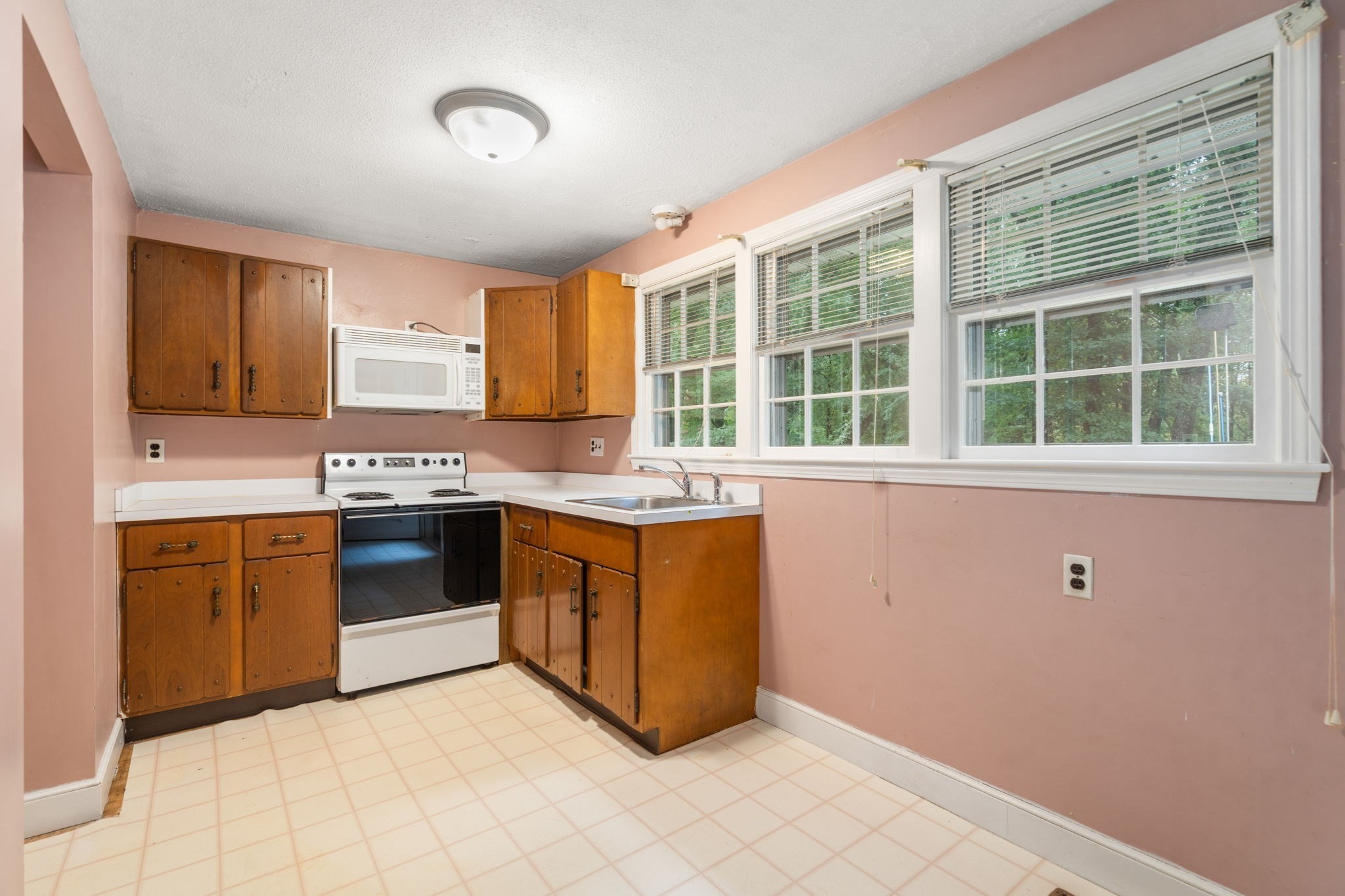 11 Summit Road Southborough, MA 01772 - Photo 28 of 41 Gallery Image 28