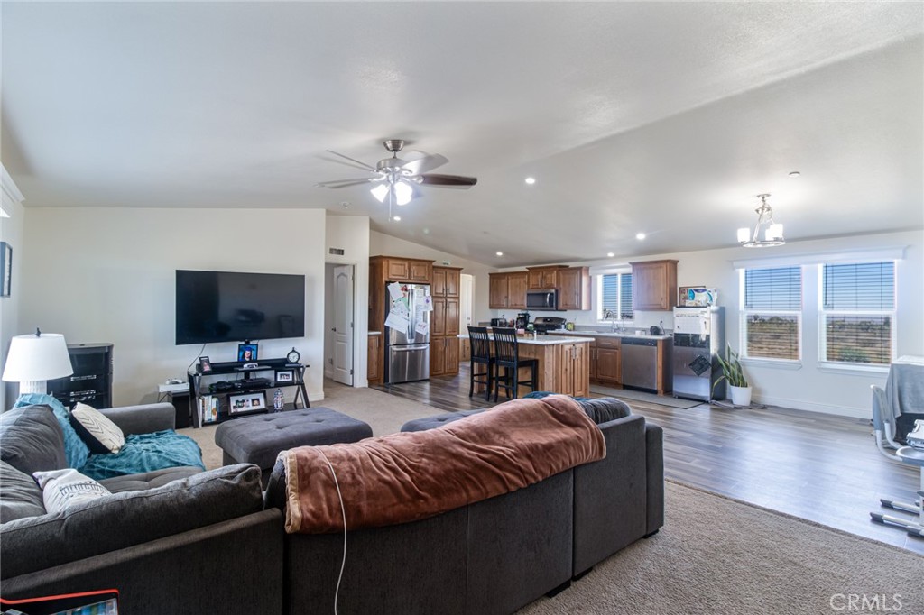 2876 Goss Road Phelan, CA 92371 - Photo 11 of 19