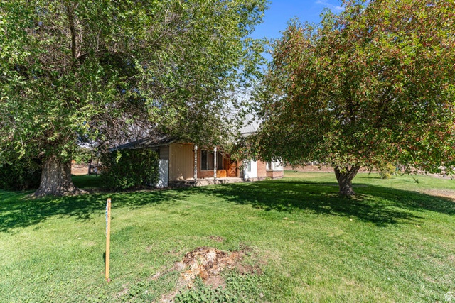482 West 100 N Street Beaver, UT 84713 - Photo 35 of 41 View of front yard and lawn