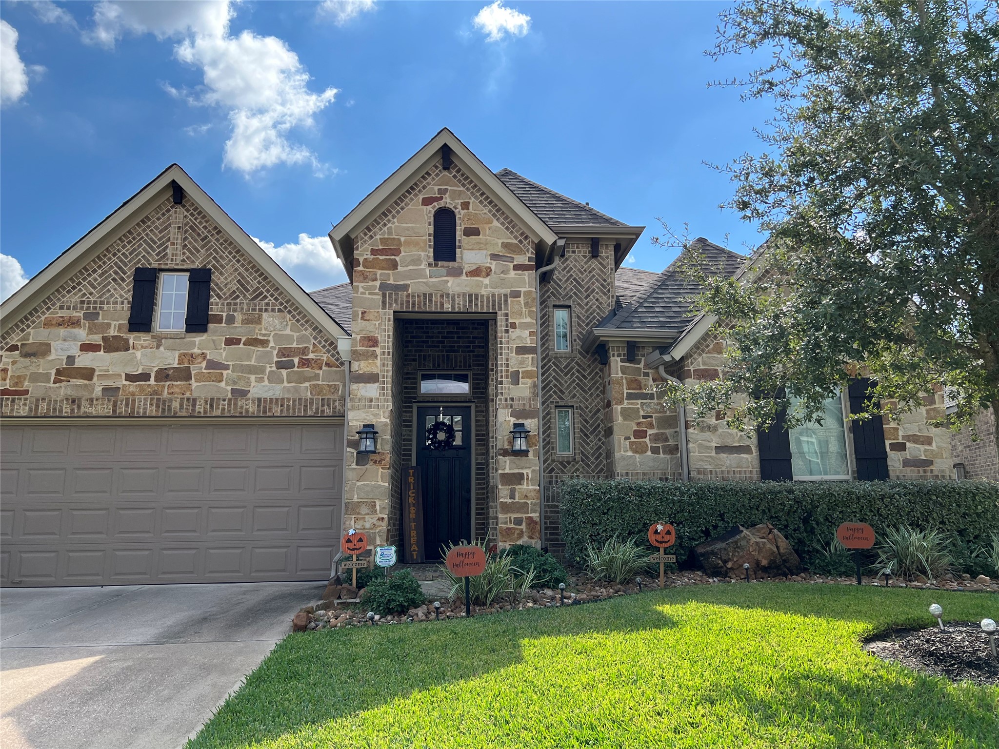 20427 Montecrest Circle Spring, TX 77379 - Photo 1 of 10 Gallery Image 1