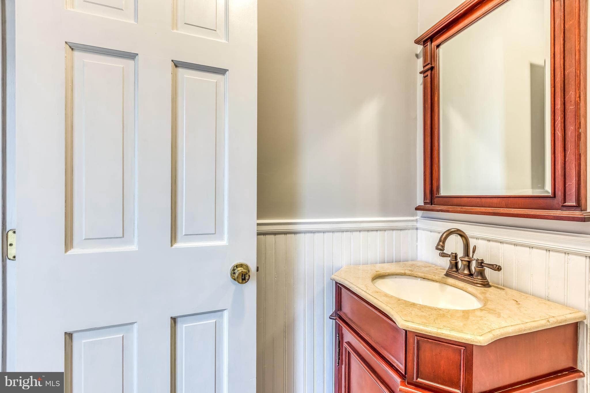 2720 Duvall Road Woodbine, MD 21797 - Photo 11 of 26 Main level powder room
