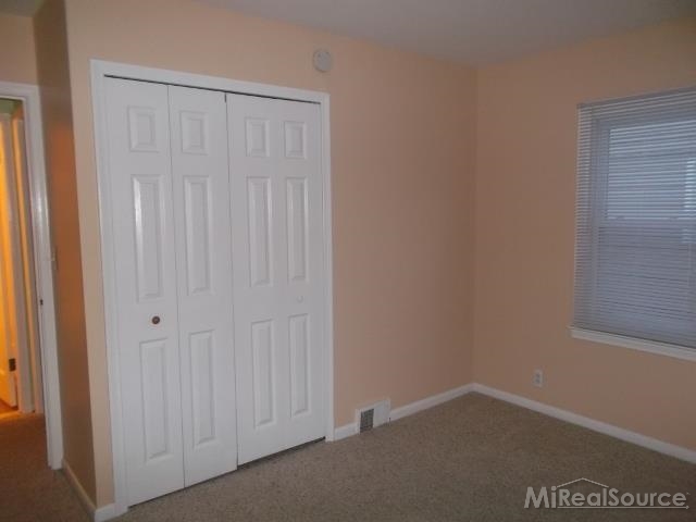 7253 Meldrum Road Fair Haven, MI 48023 - Photo 7 of 23 31229633-6.JPG