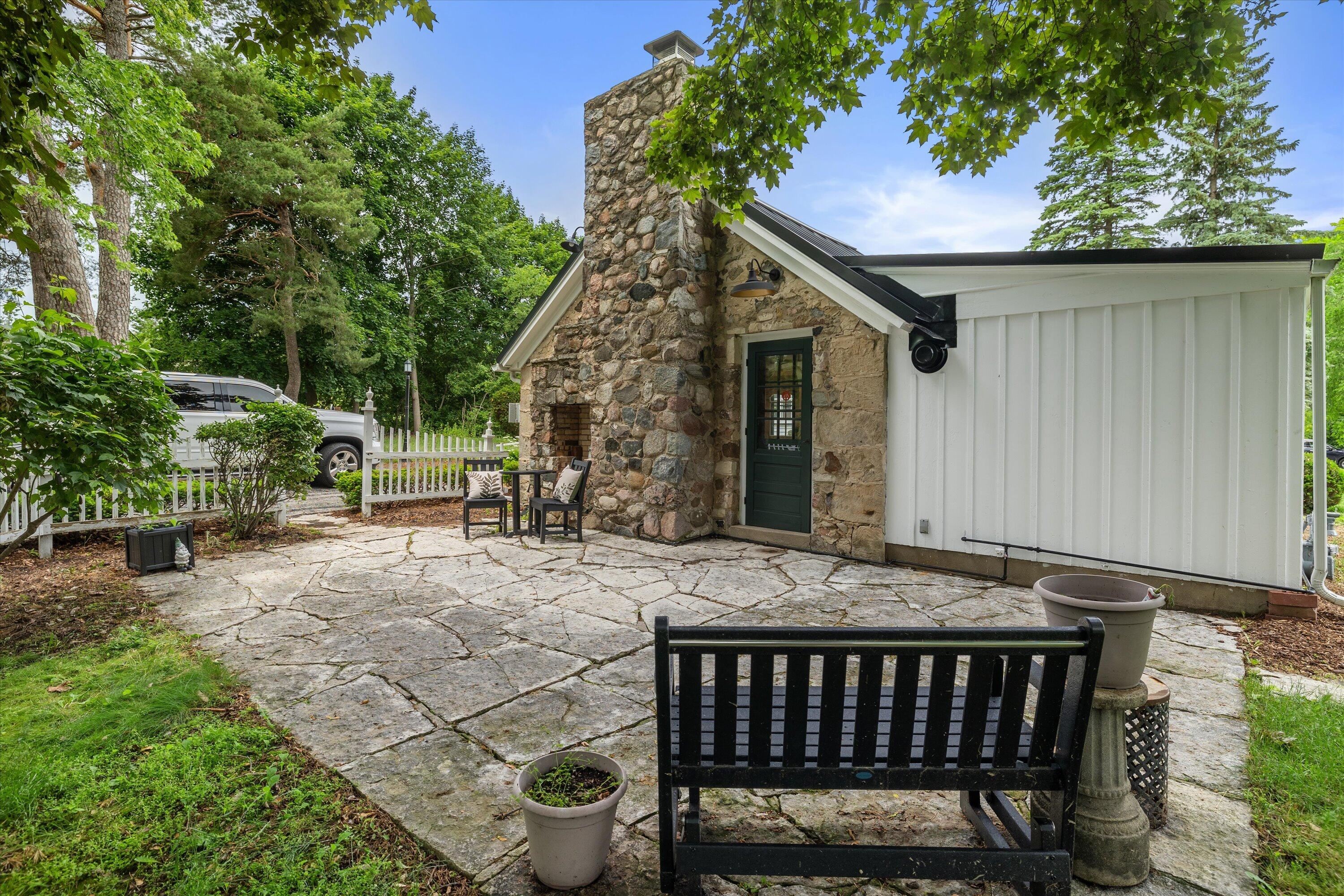 12112 North Wauwatosa Road Mequon, WI 53092 - Photo 41 of 72 036-JEFF0028