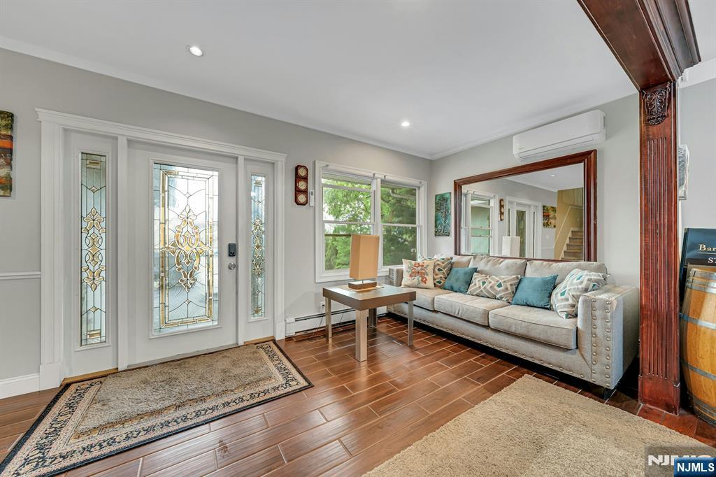 444 Riverside Avenue Lyndhurst, NJ 07071 - Photo 5 of 29