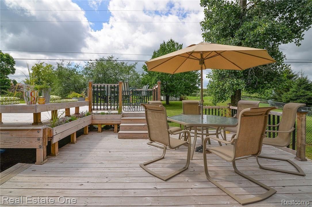 255 Triangle Lake Road Howell, MI 48843 - Photo 37 of 48 8_40.jpg