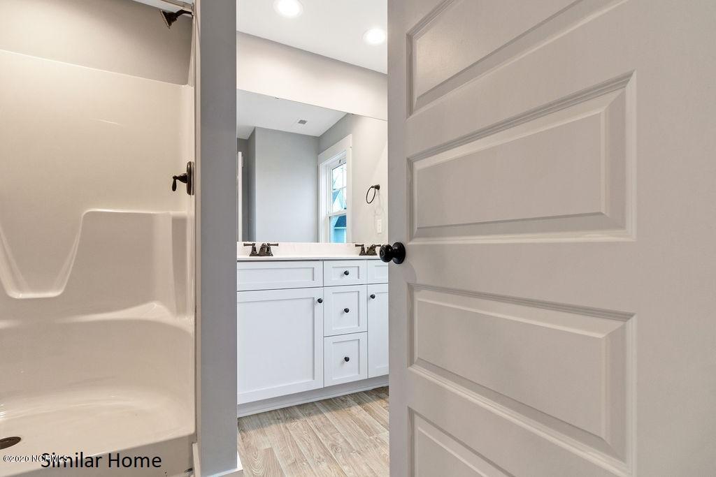 430 Elgin Road Hubert, NC 28539 - Photo 20 of 28 Master Bath