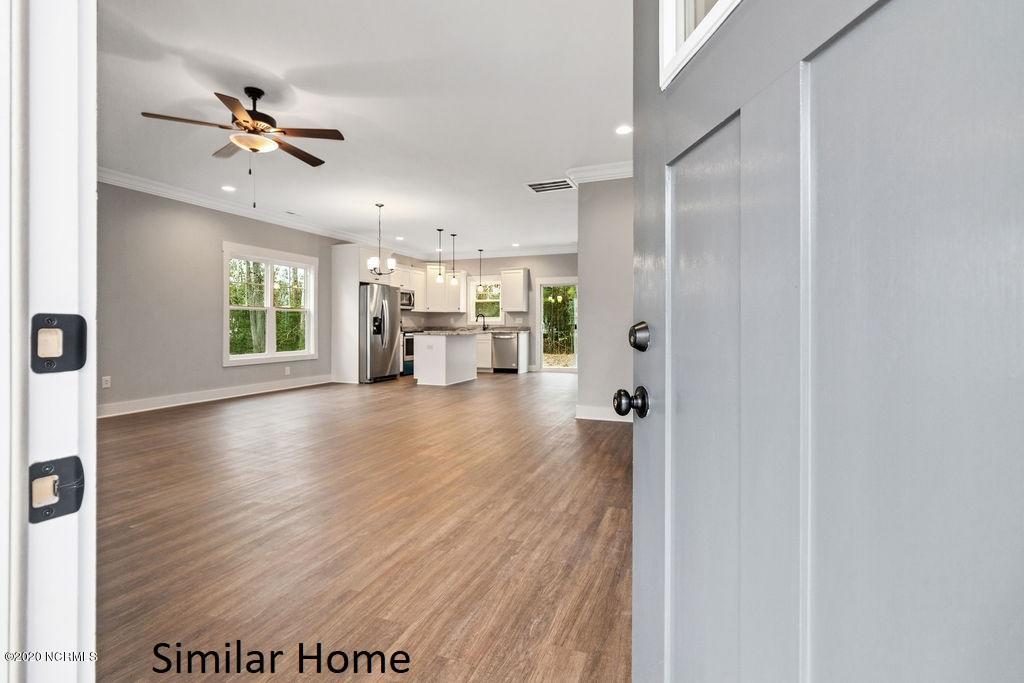 430 Elgin Road Hubert, NC 28539 - Photo 2 of 28 Entry